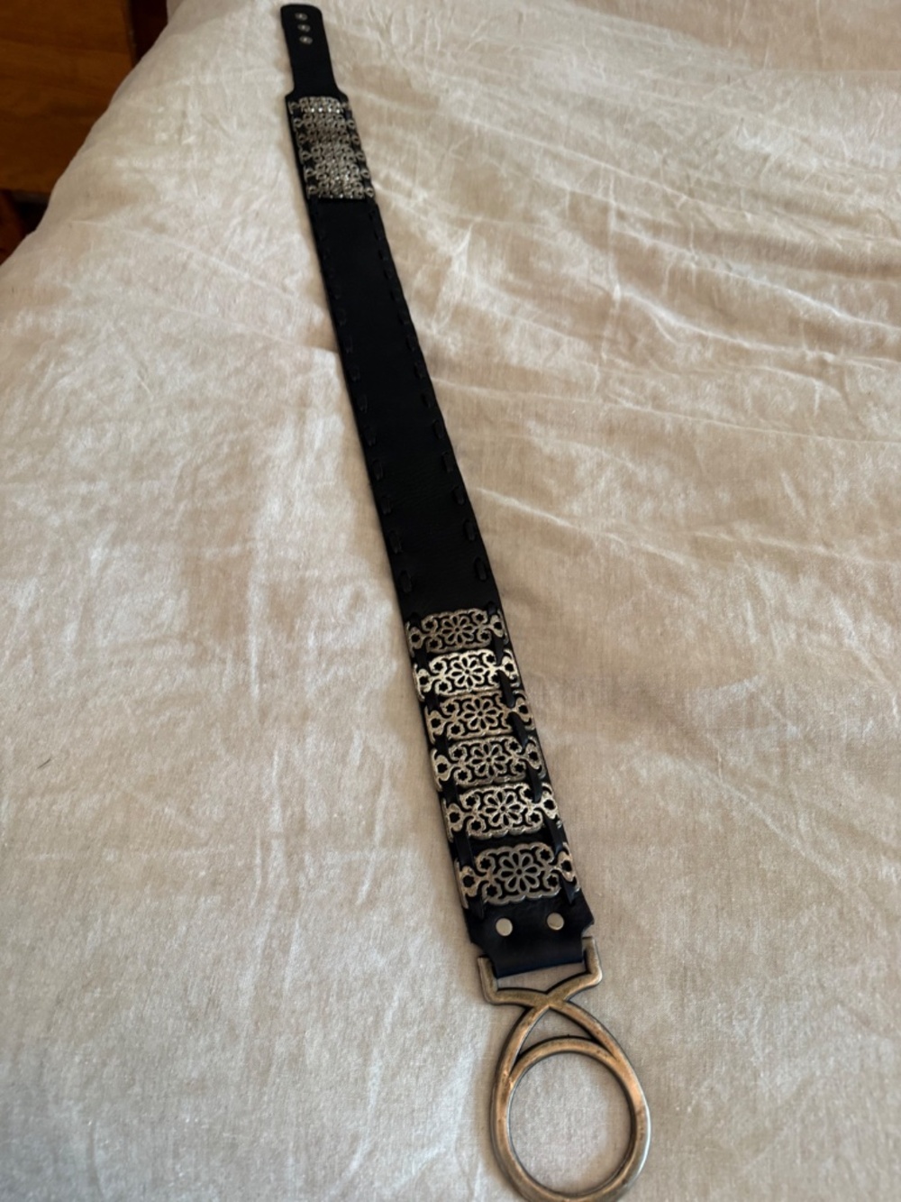 Leatherock USA Black Leather Silver Floral/Filagree Statement Belt - size small